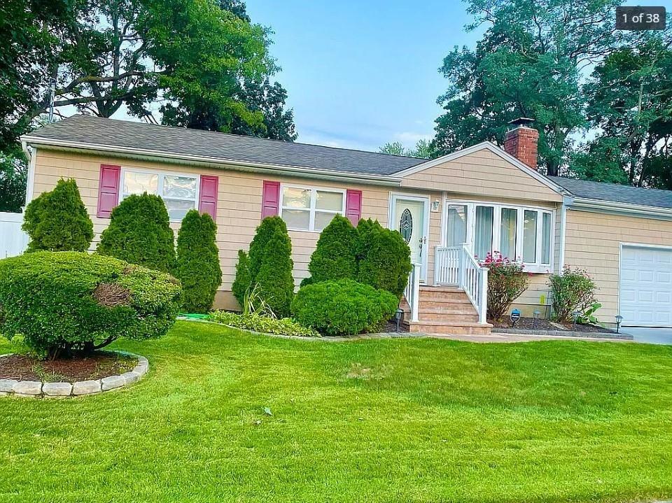 1st St, Brentwood, NY 11717