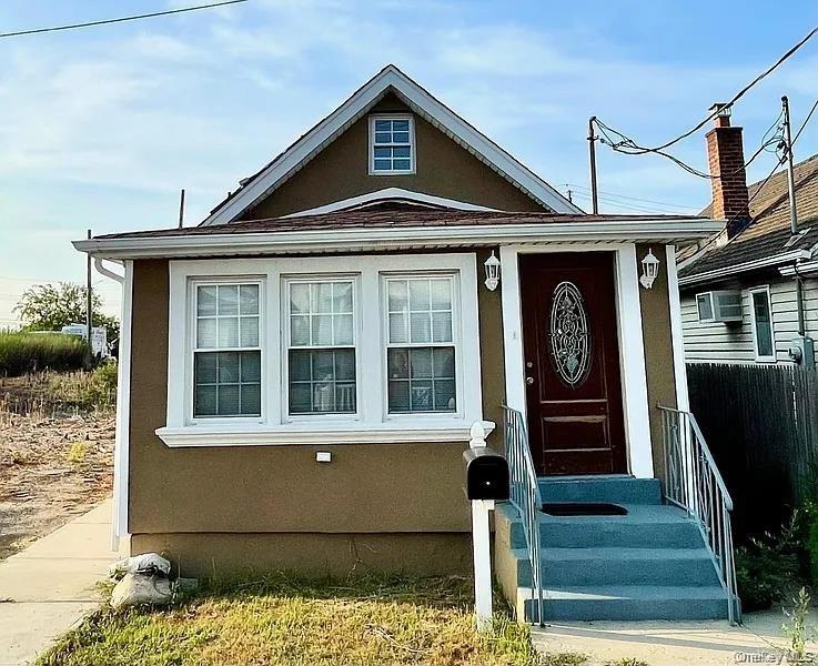 Rau Ct, Howard Beach, NY 11414
