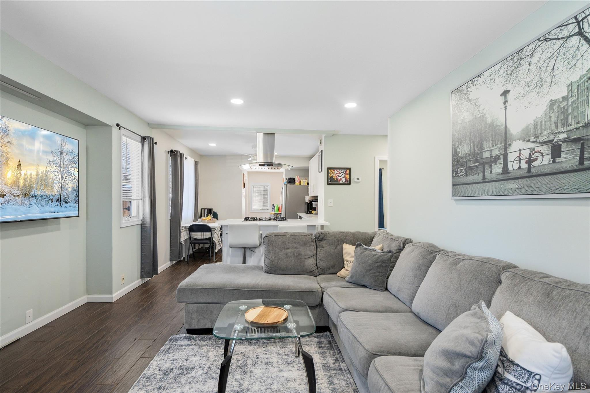 Michigan St, Ronkonkoma, NY 11779