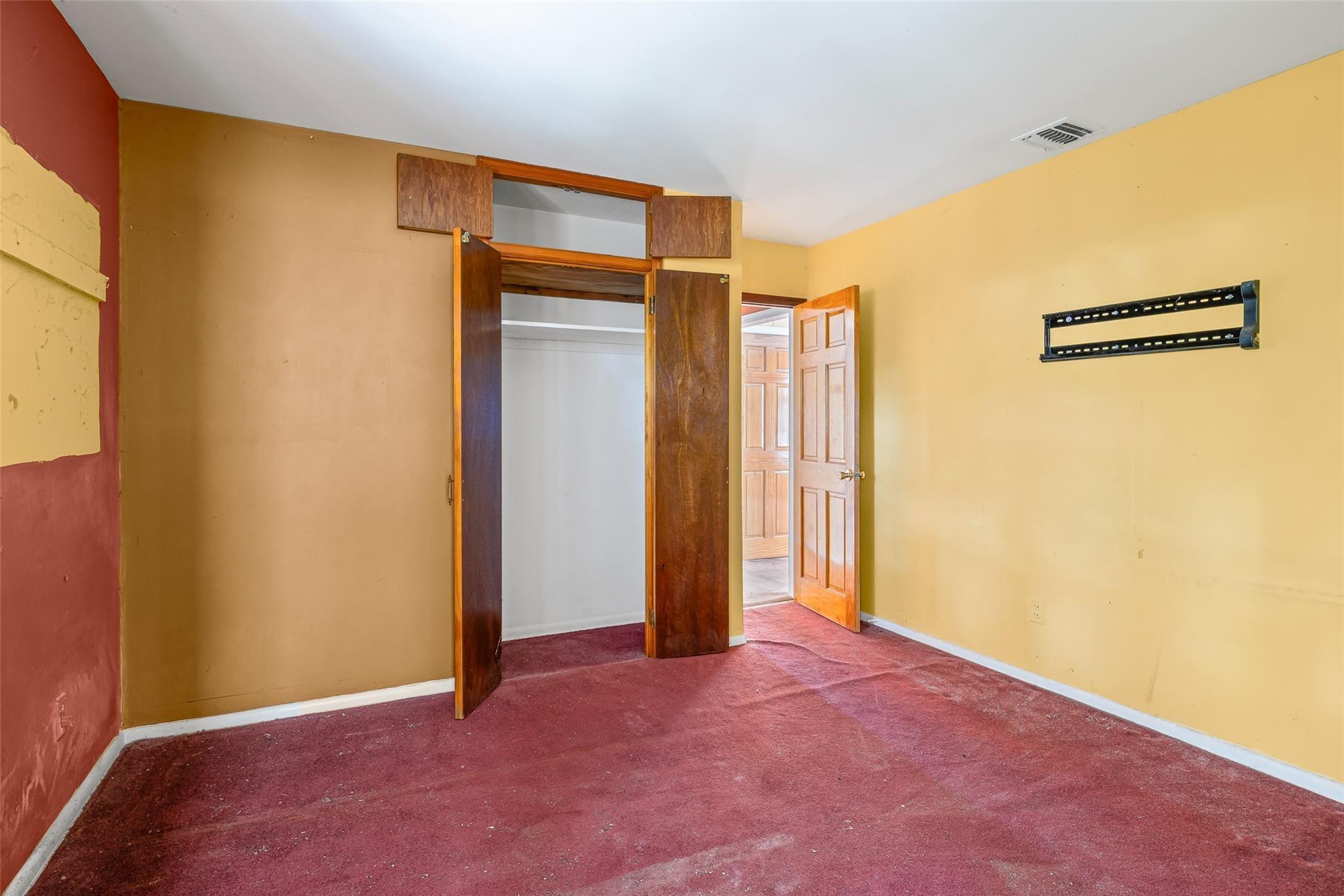 Ocean Ave, Bohemia, NY 11716