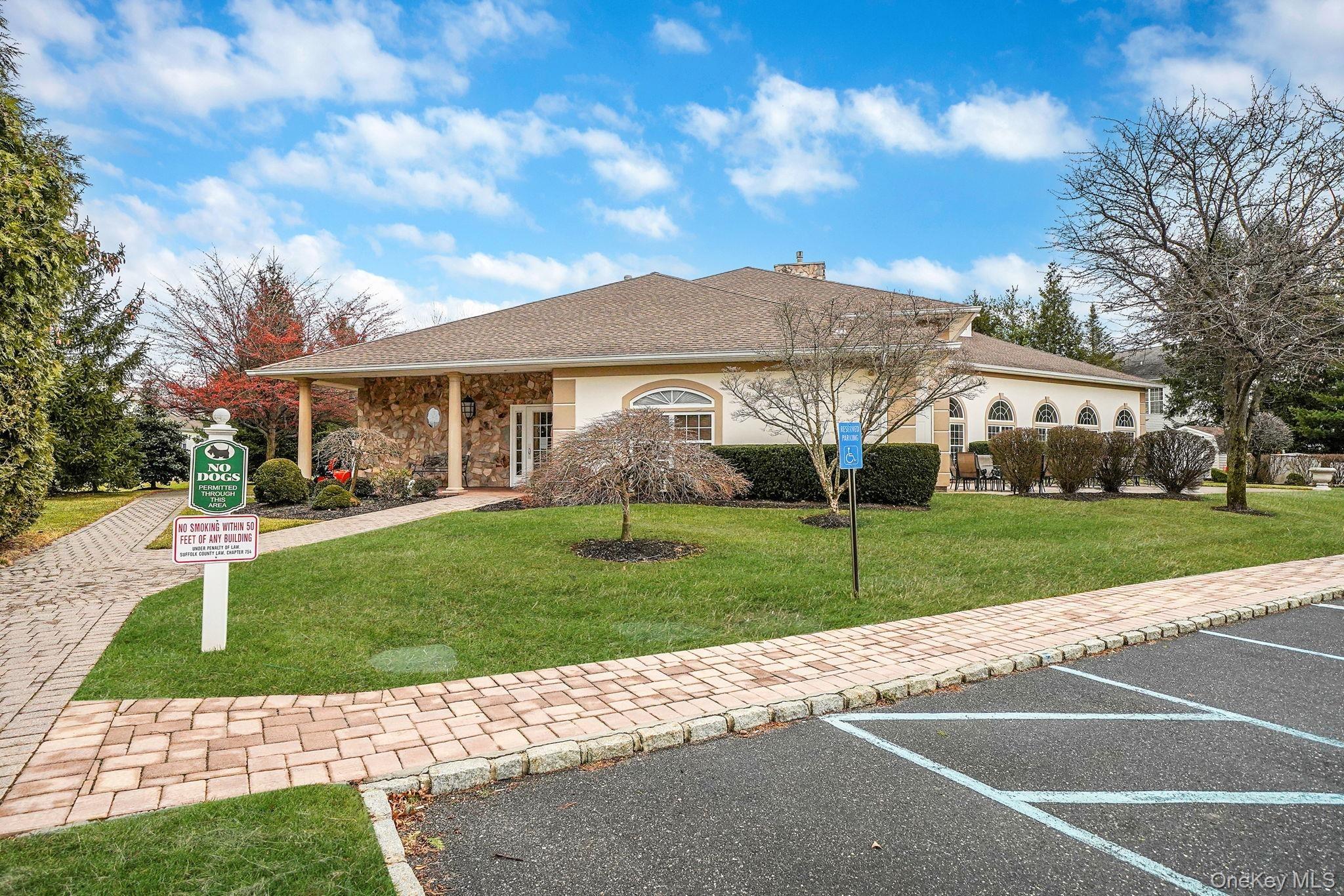 Constantine Way, Mount Sinai, NY 11766