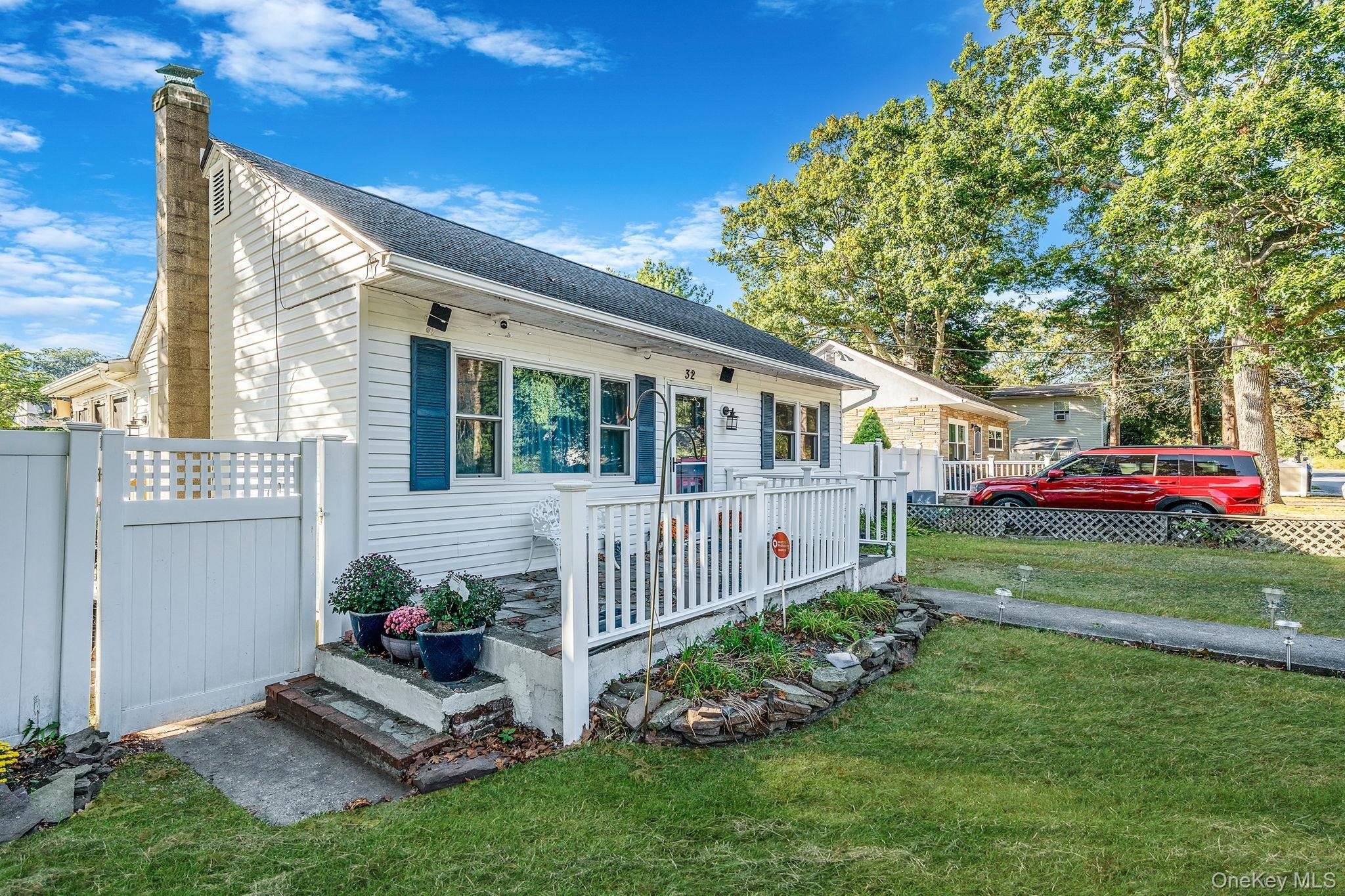 Pine Tree Dr, Shirley, NY 11967