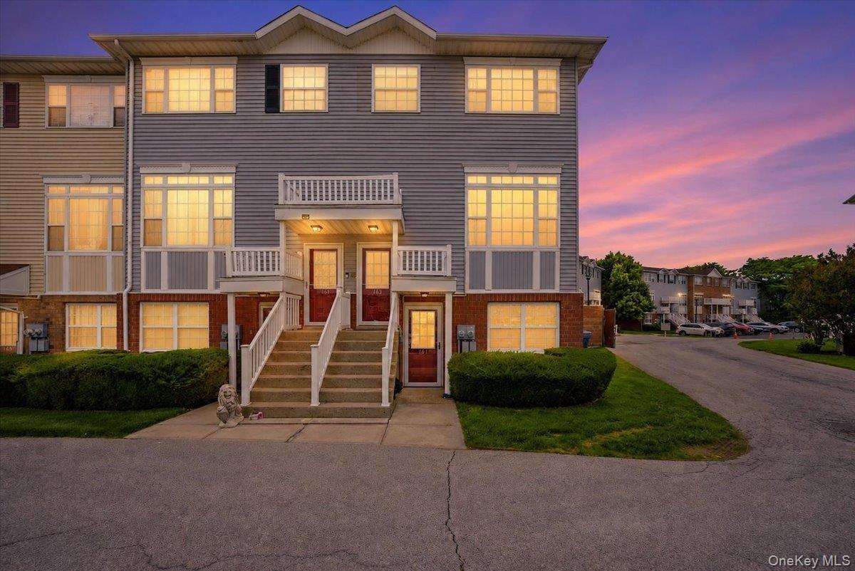 Surf Dr, Bronx, NY 10473
