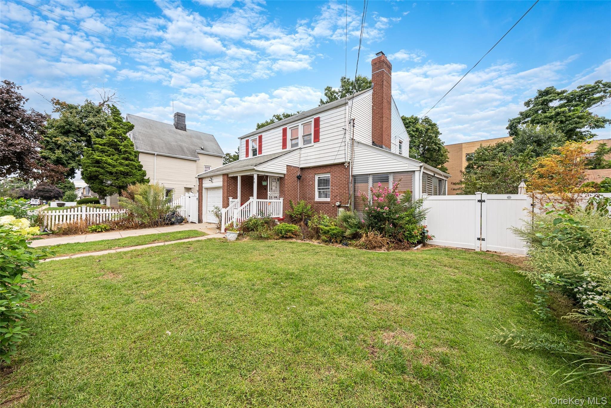 Fairview Blvd, Hempstead, NY 11550