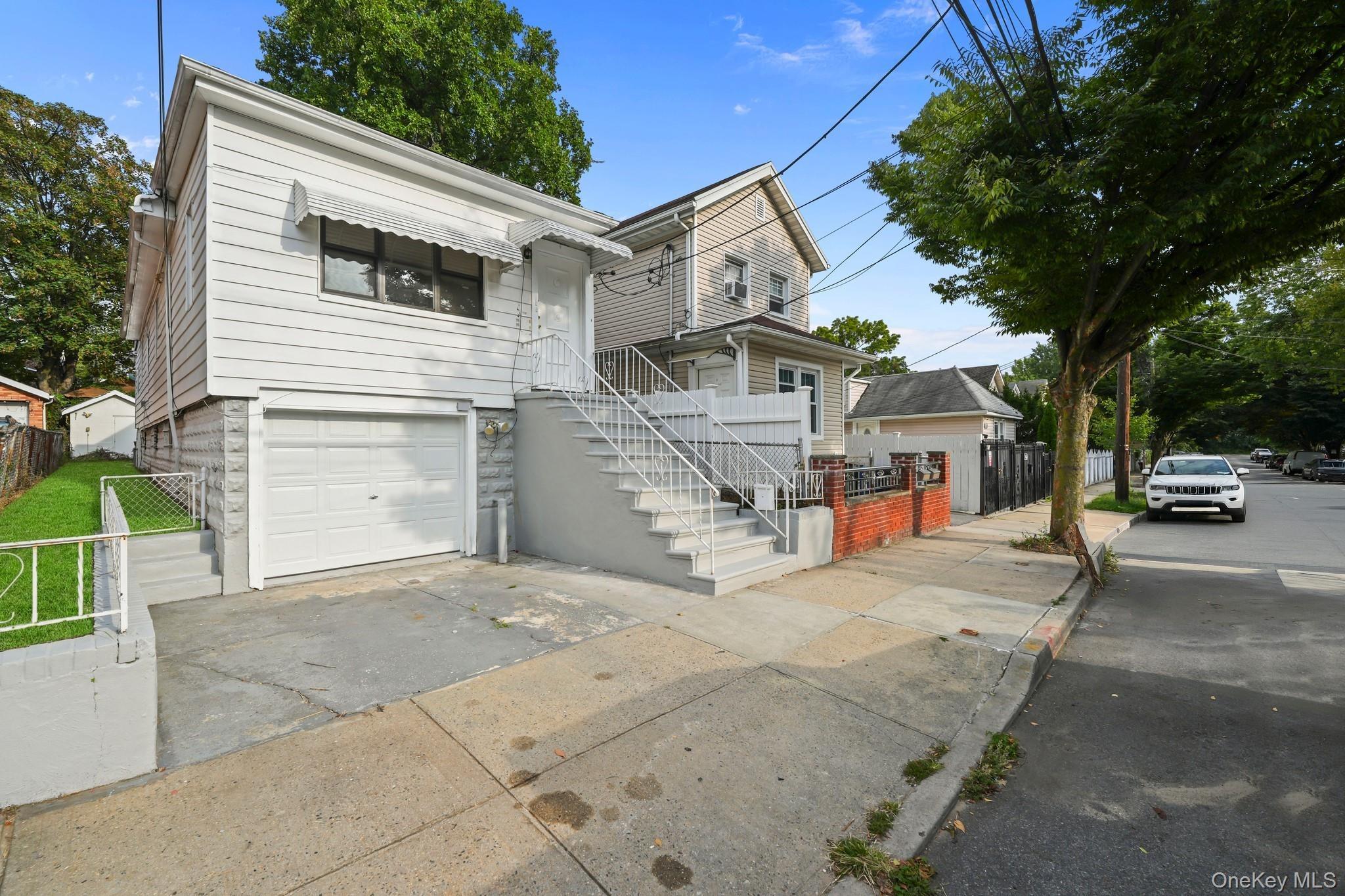 Thieriot Ave, Bronx, NY 10473