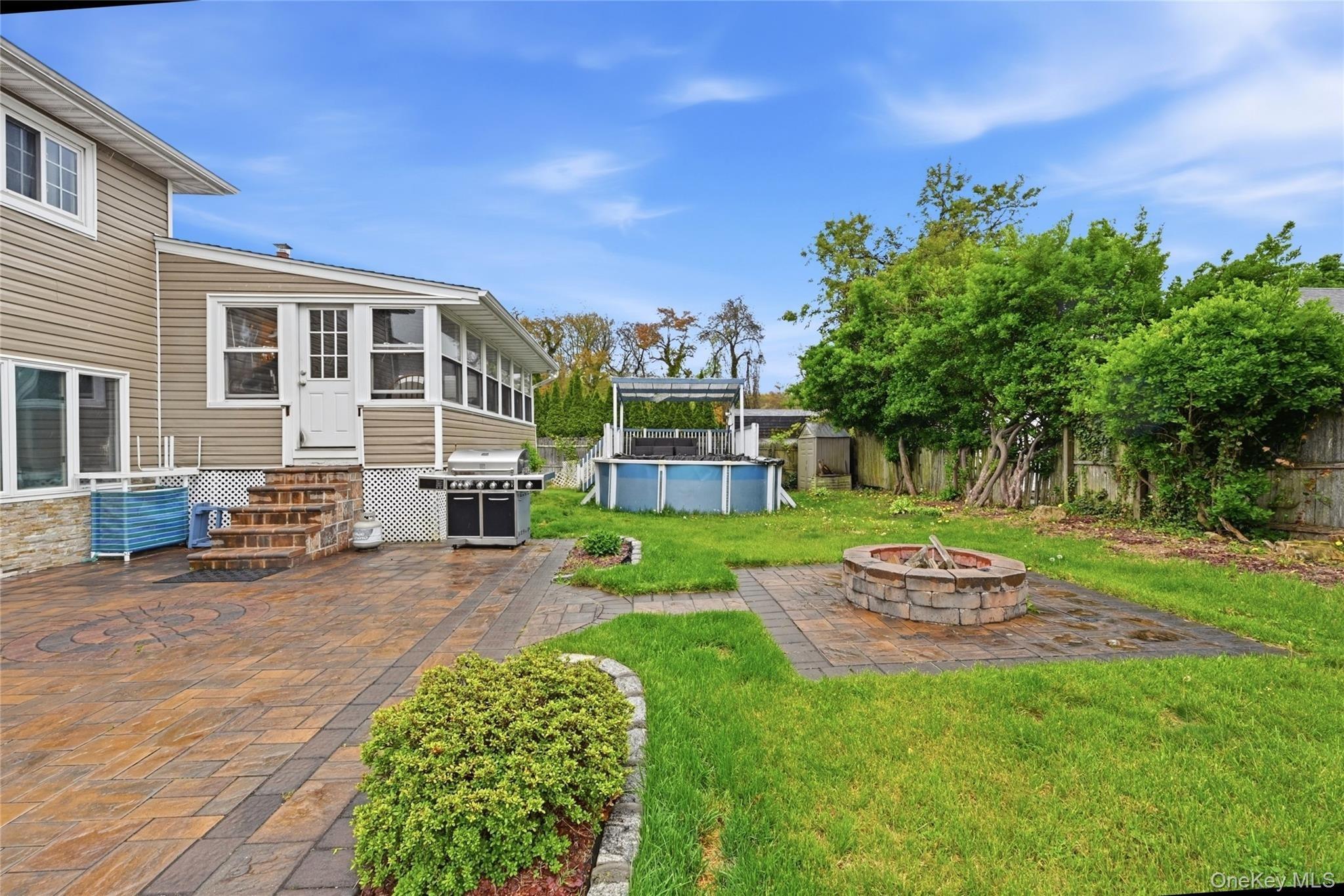 Benjamin Rd, North Babylon, NY 11703