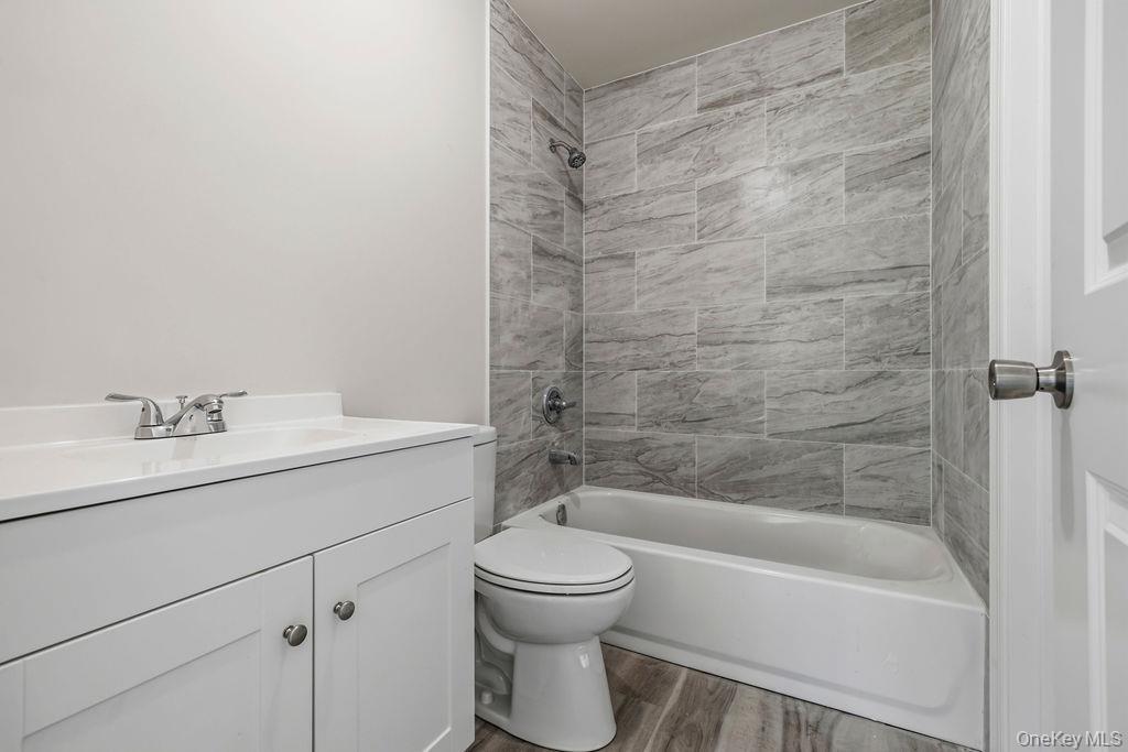 N Wayne Ave, West Haverstraw, NY 10993