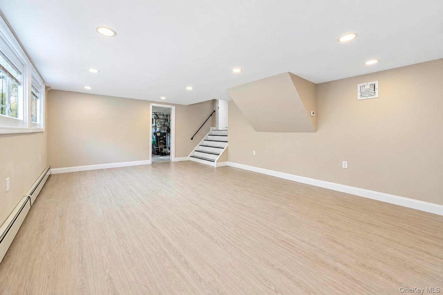 Valentines Rd, Westbury, NY 11590