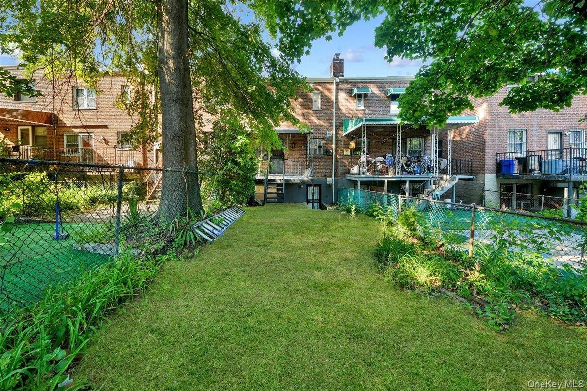 E 227th St, Bronx, NY 10466