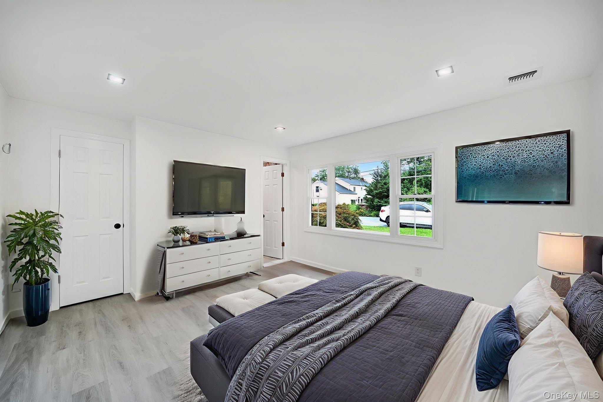 Weinmann Blvd, Melville, NY 11747