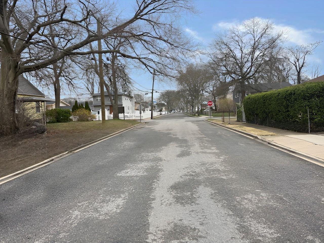 Manhattan Ave, Roosevelt, NY 11575