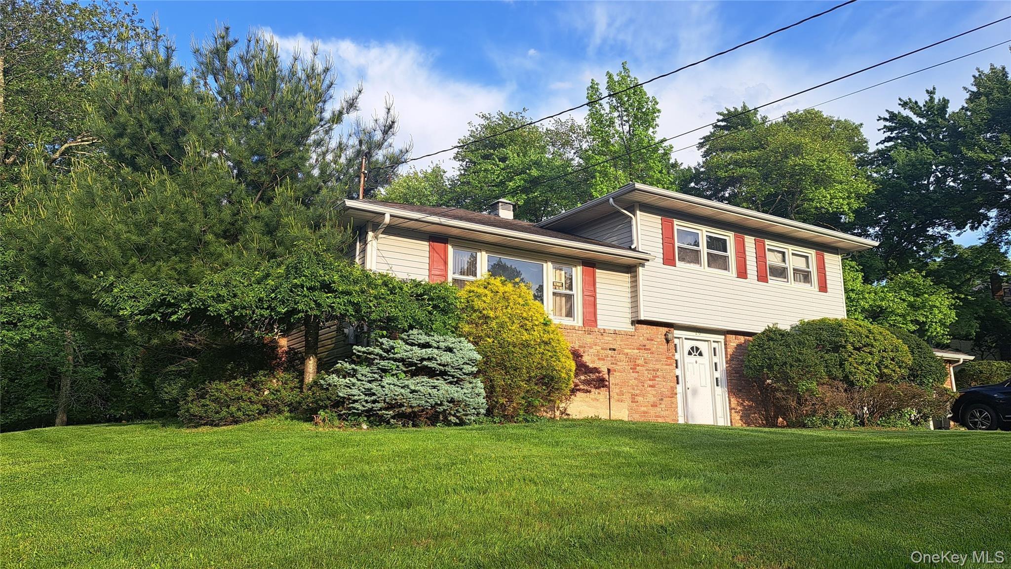 Dorothy Dr, Spring Valley, NY 10977