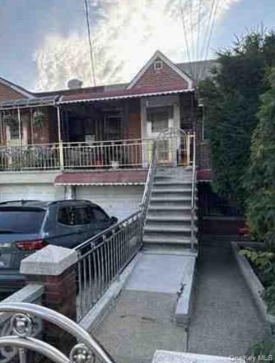 Young Ave, Bronx, NY 10469