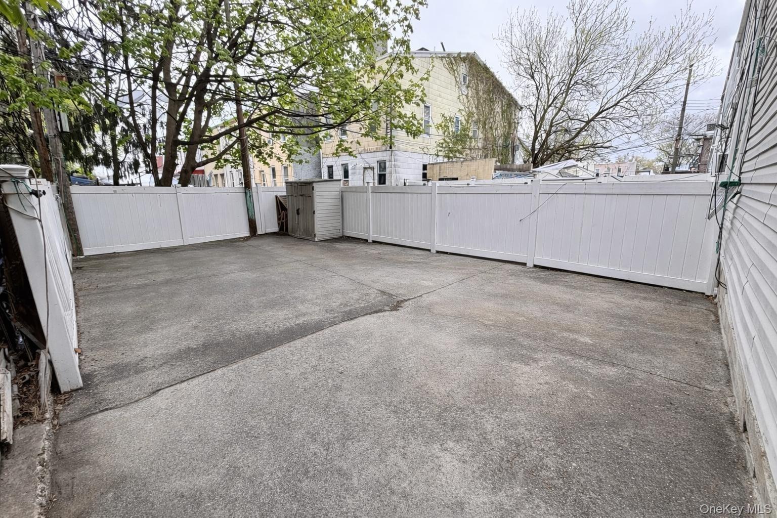 80th St, Woodhaven, NY 11421