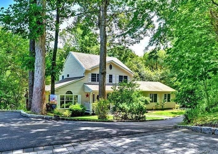 N Woods Dr, Wading River, NY 11792