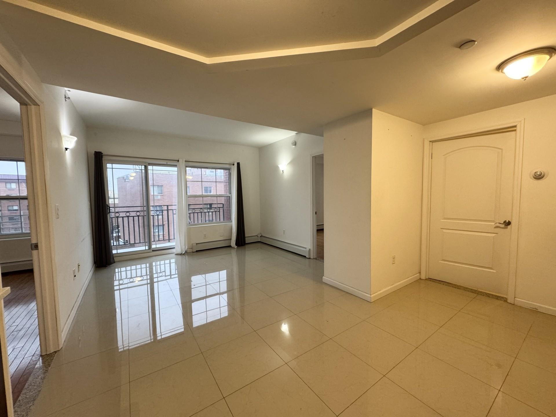 Parsons Blvd, Fresh Meadows, NY 11365