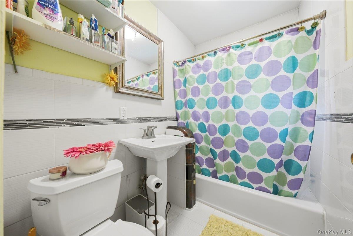 Richardson Ave, Bronx, NY 10470