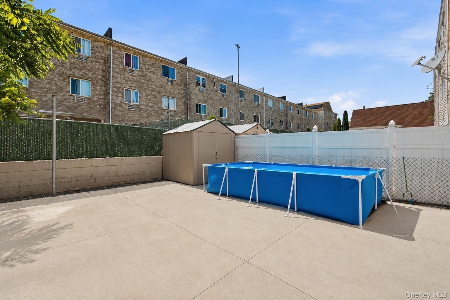 Robinson Ave, Bronx, NY 10465