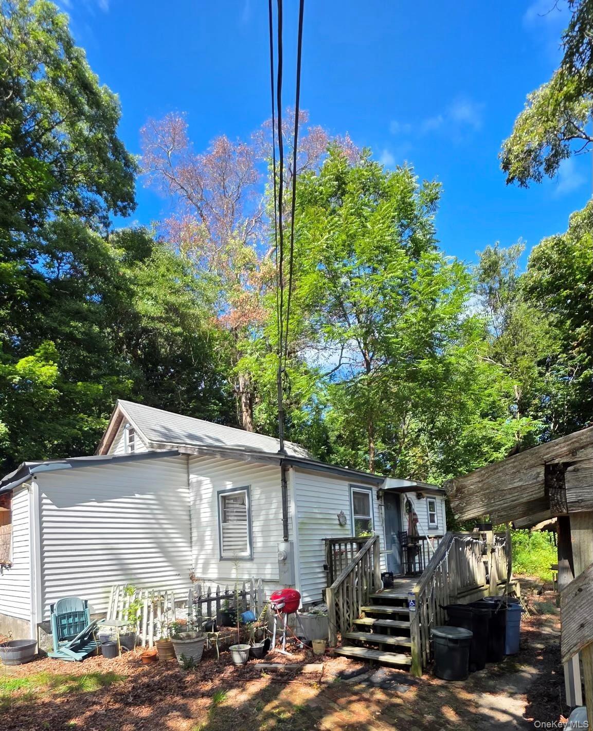 Tuscala St, Selden, NY 11784
