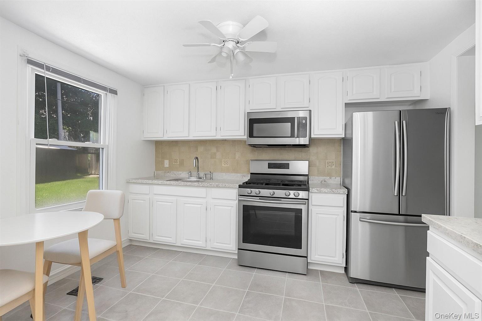 N Wayne Ave, West Haverstraw, NY 10993