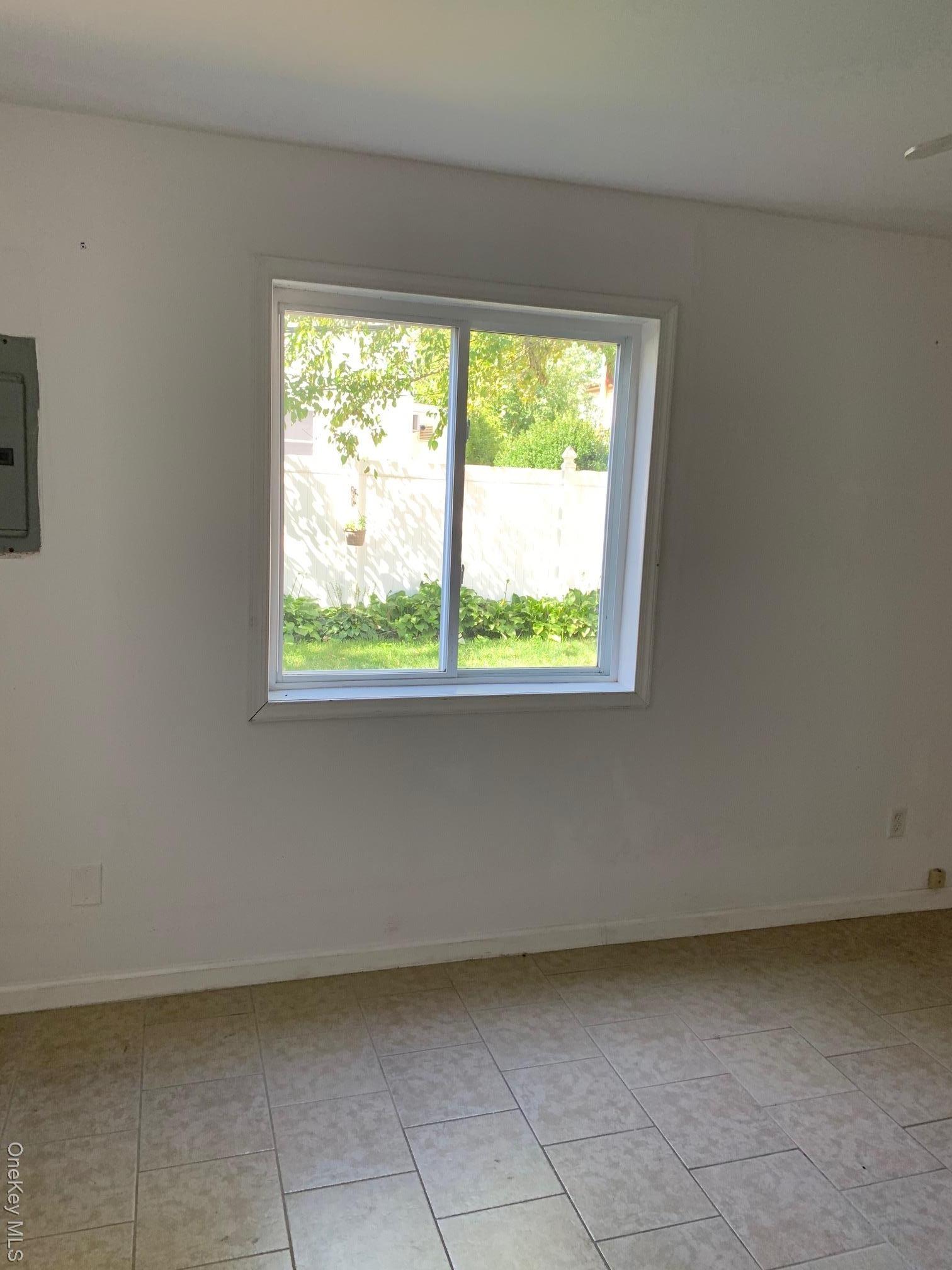 E Pine St, Long Beach, NY 11561