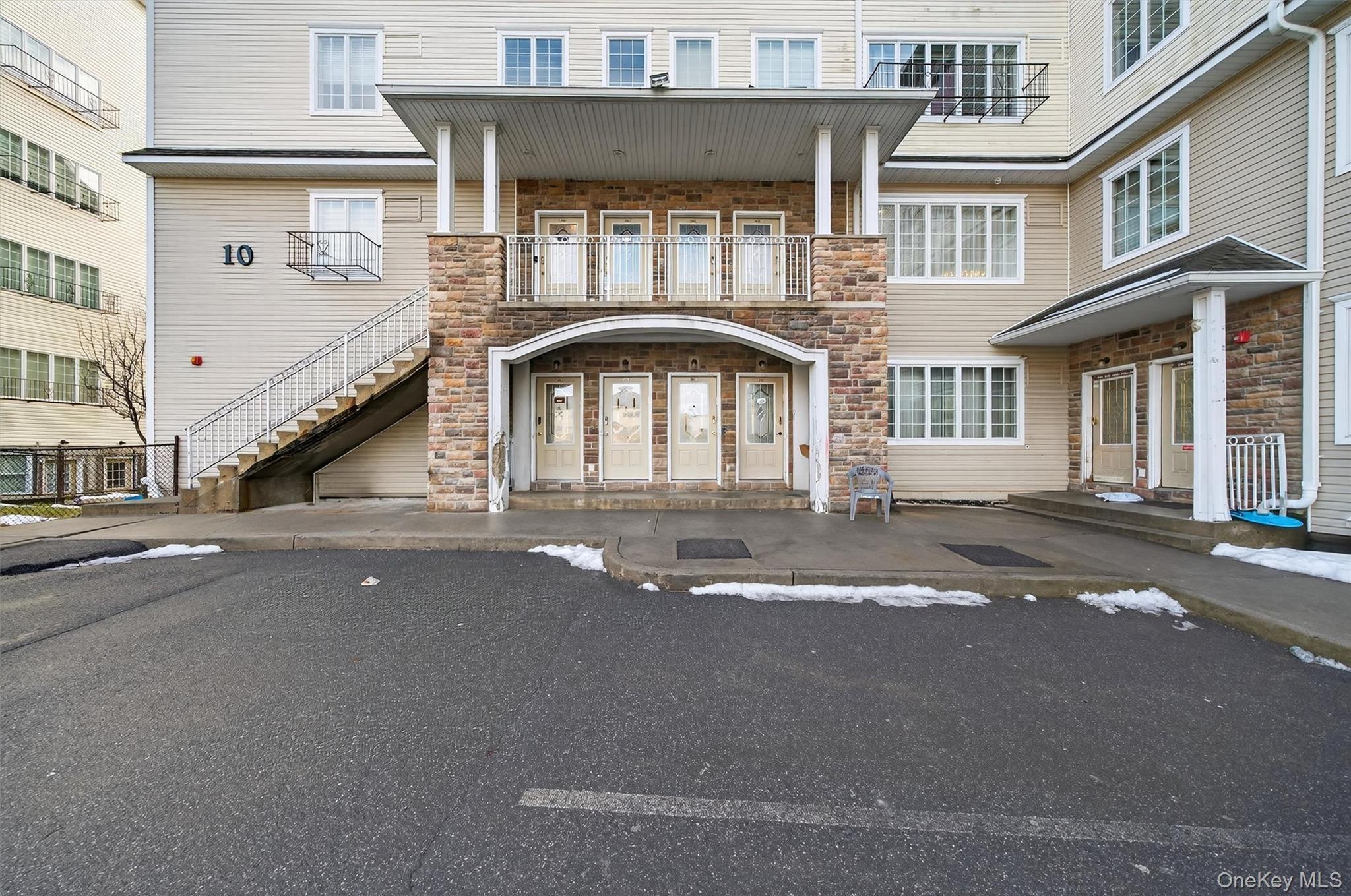 Lemberg Ct, Monroe, NY 10950