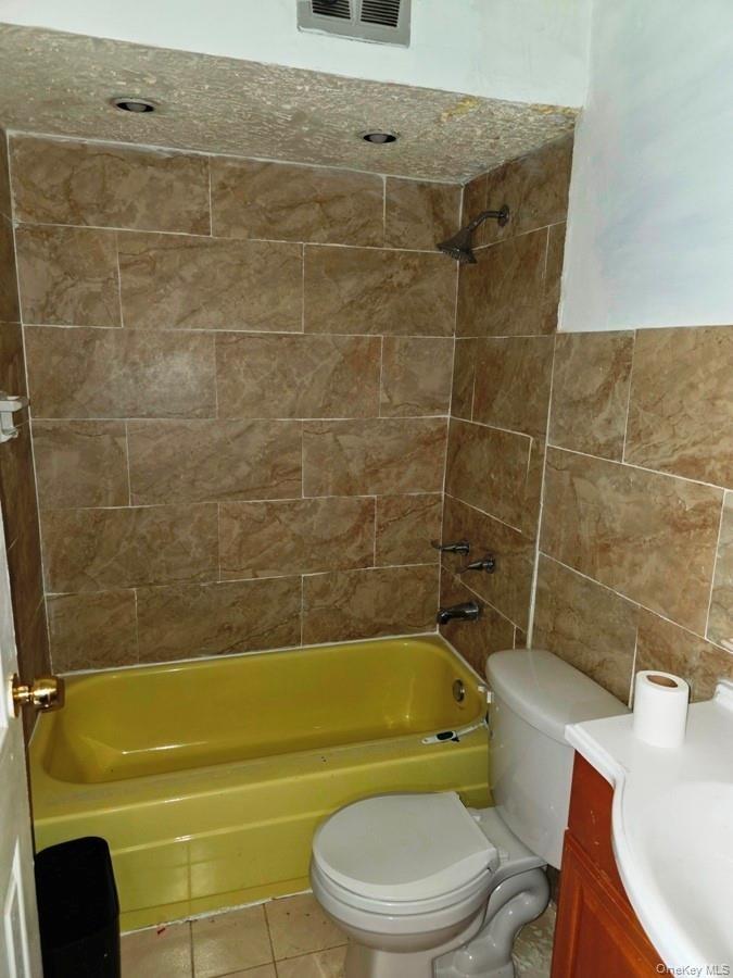 Schenck St, Brooklyn, NY 11236