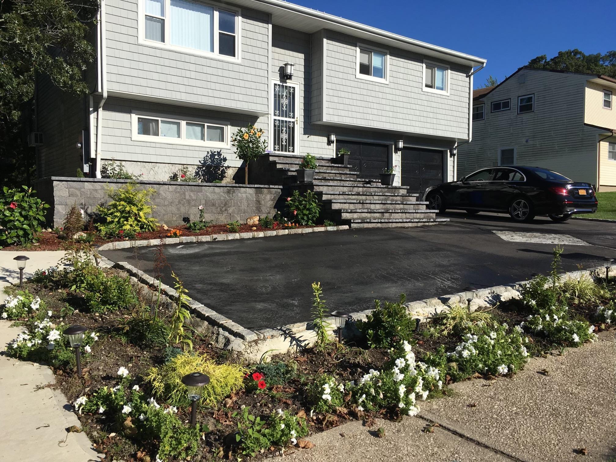 Bart Dr, Selden, NY 11784