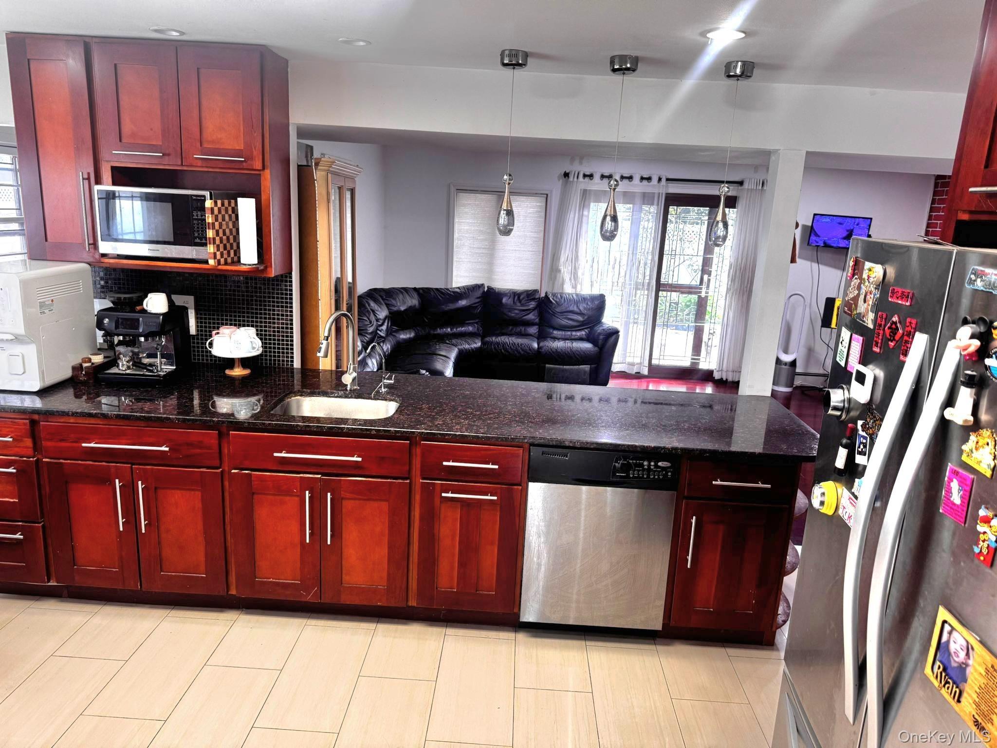 Nottingham Rd, New Hyde Park, NY 11040