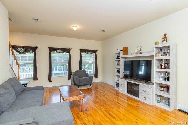 Barley Ln, Patchogue, NY 11772