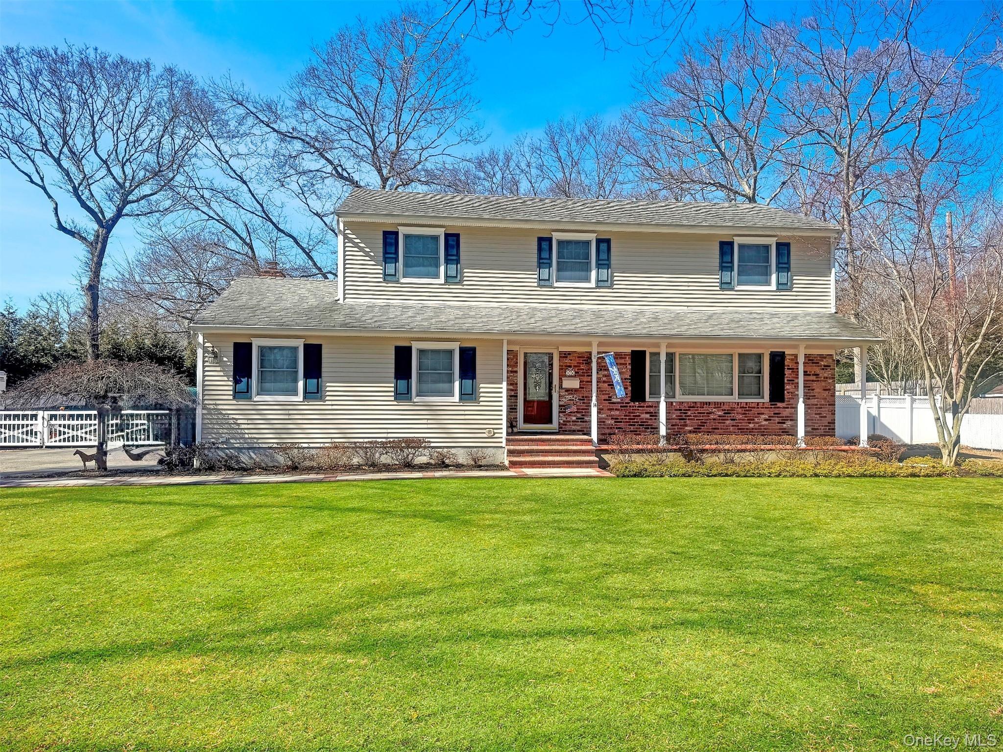 Hillside Ave, Saint James, NY 11780