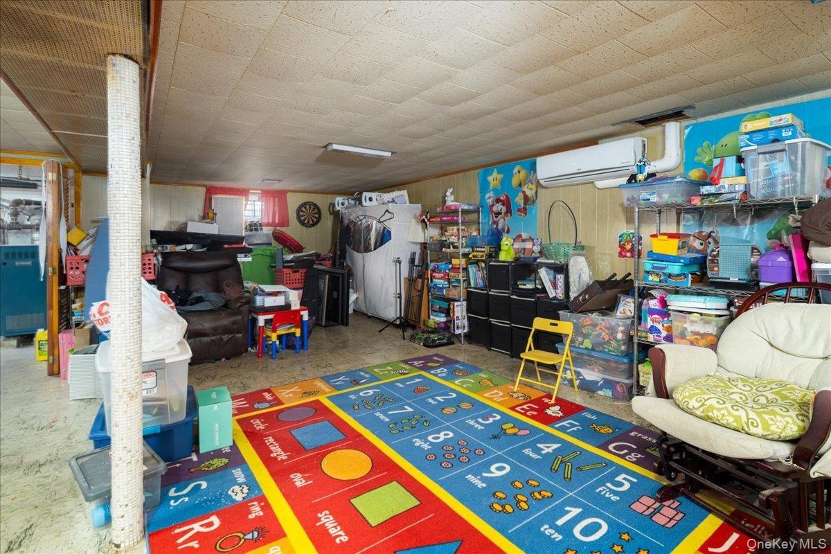 168th St, Flushing, NY 11358