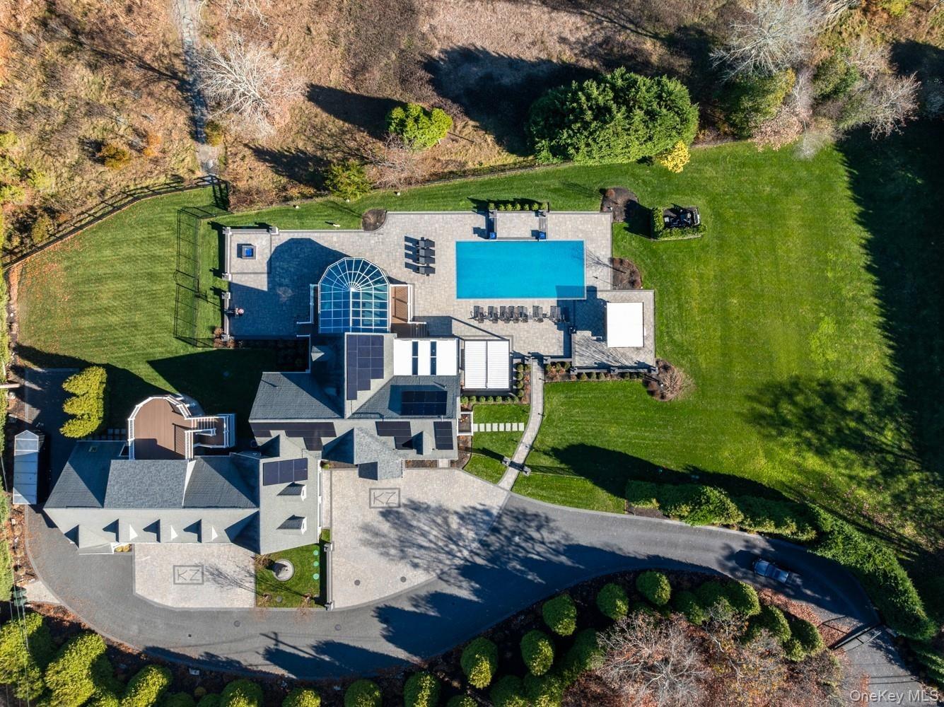 W Tiana Rd, Hampton Bays, NY 11946