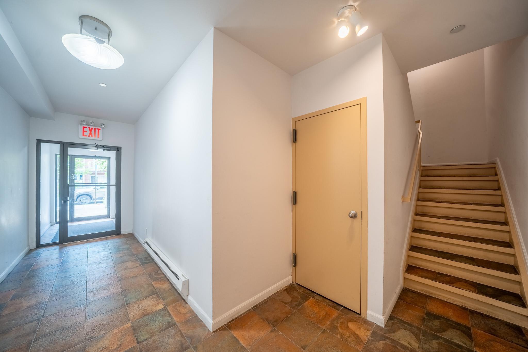 89th Ave, Jamaica, NY 11432