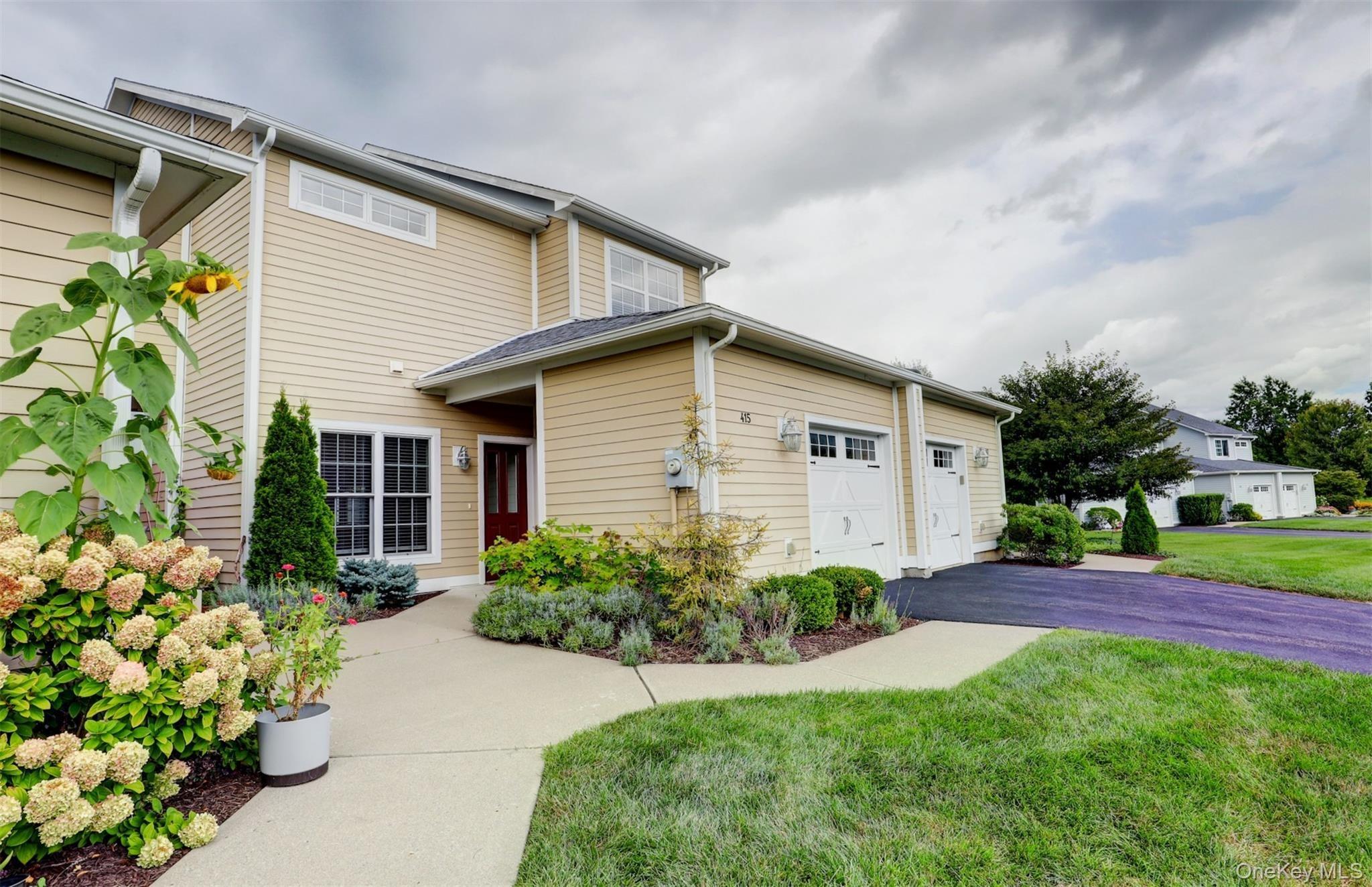 Gardenia Dr, Rhinebeck, NY 12572