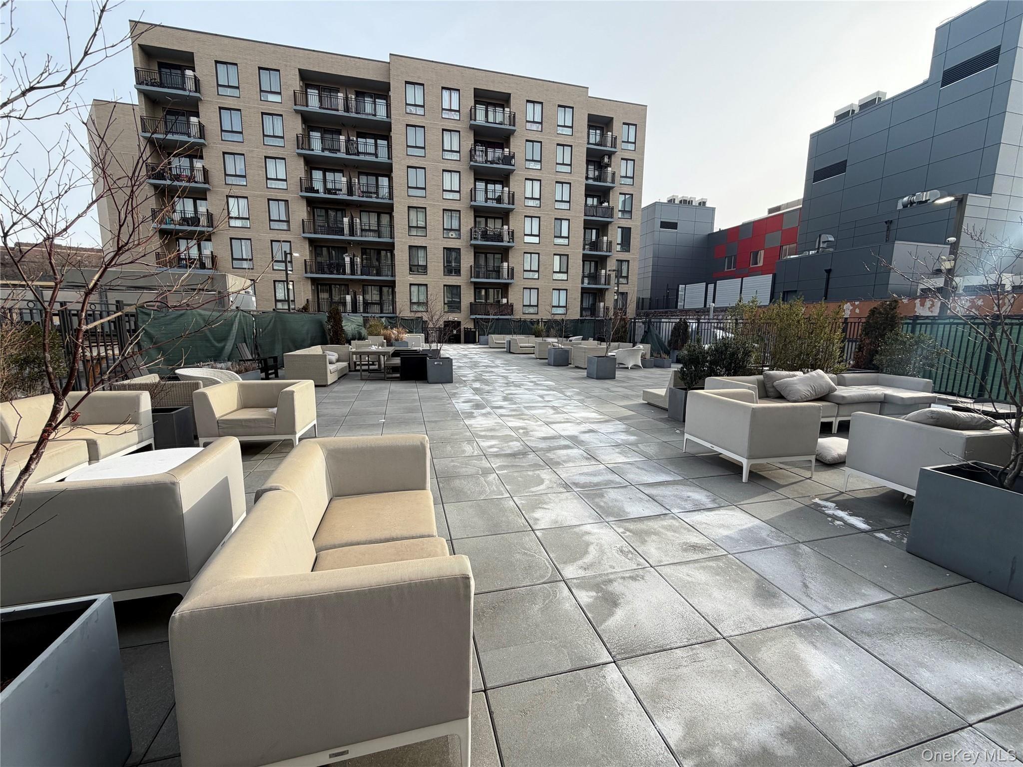 83rd St Apt E8f, Flushing, NY 11373