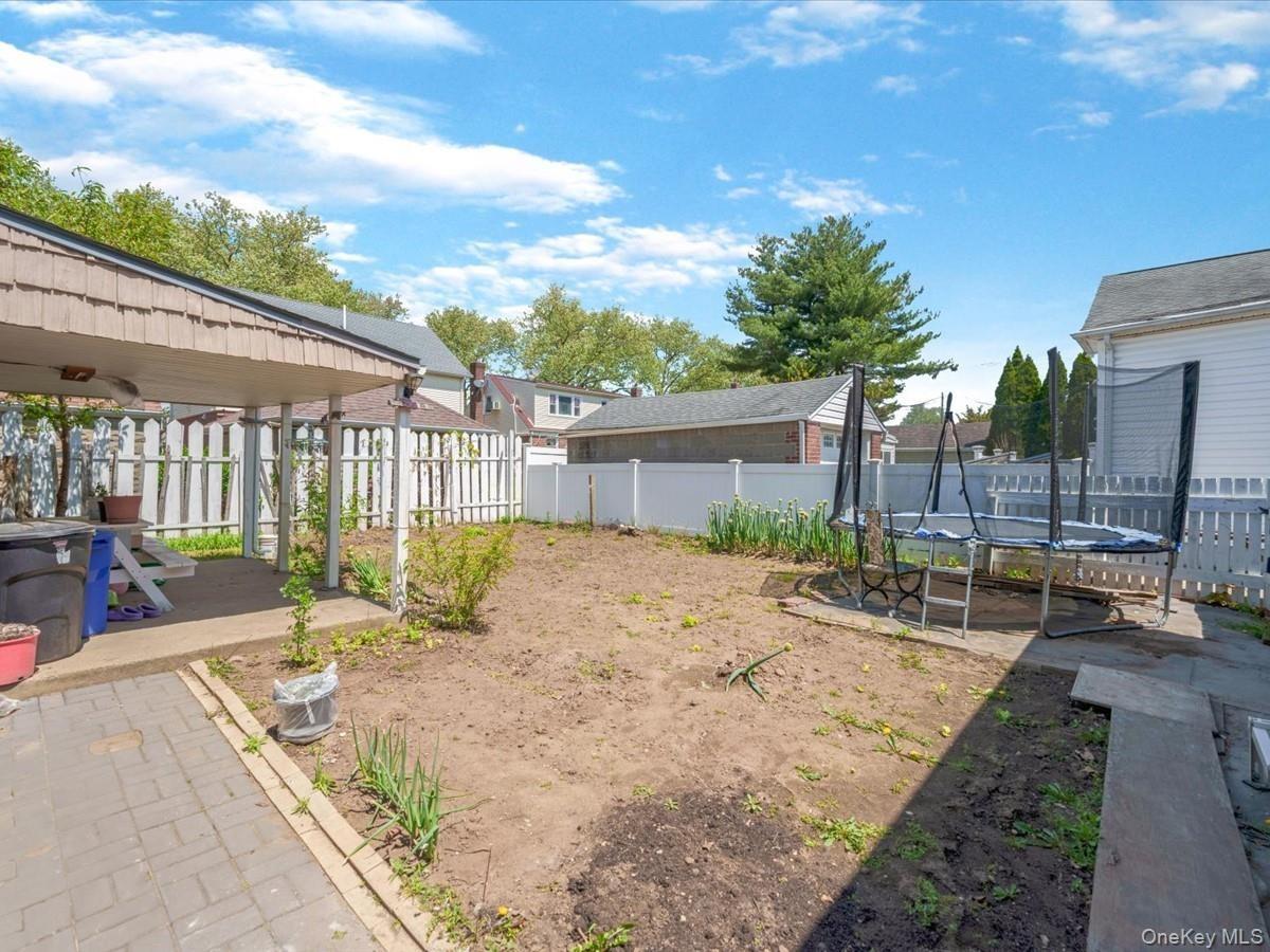 79th Ave, New Hyde Park, NY 11040