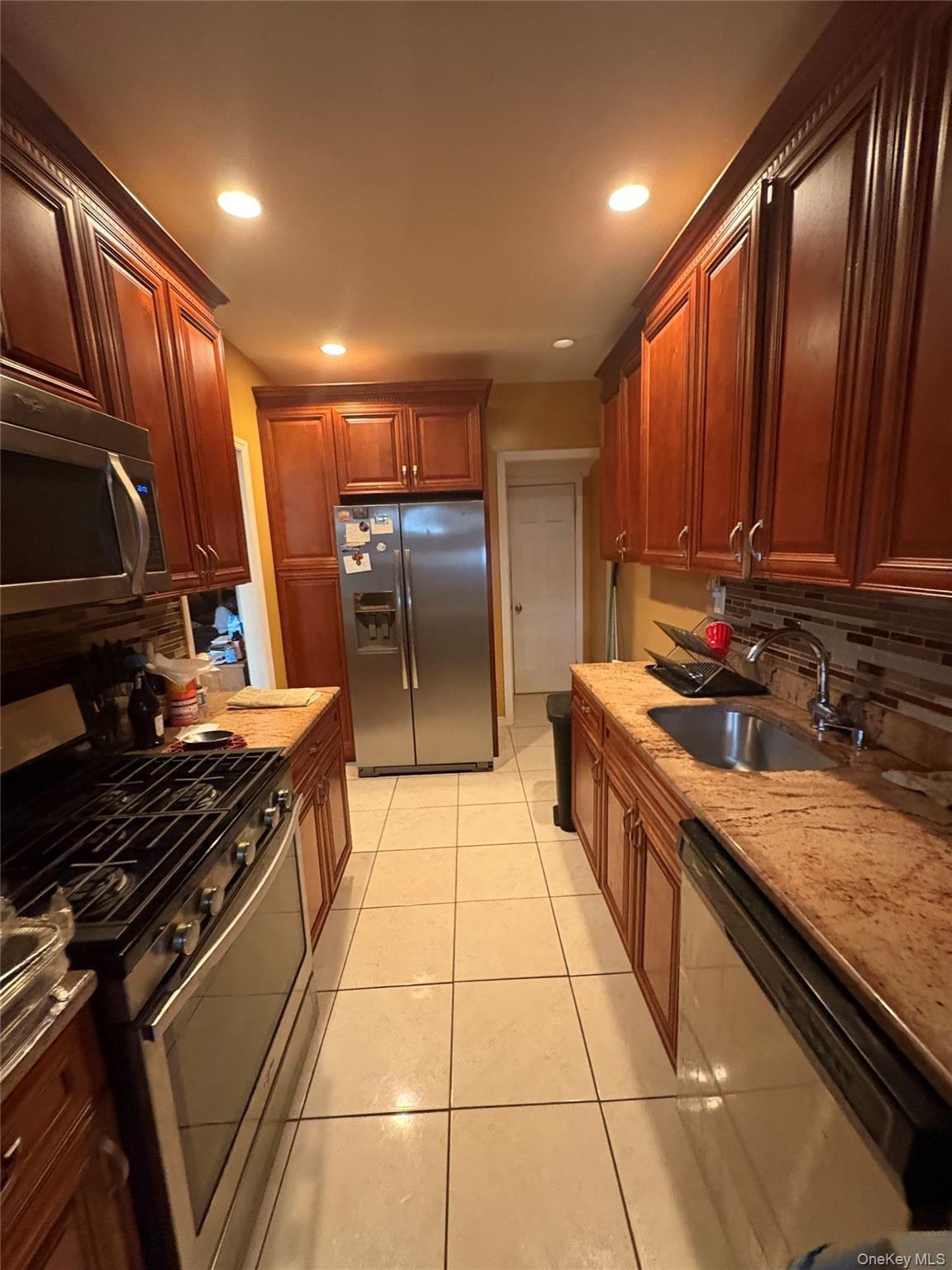 E 51st St, Brooklyn, NY 11203