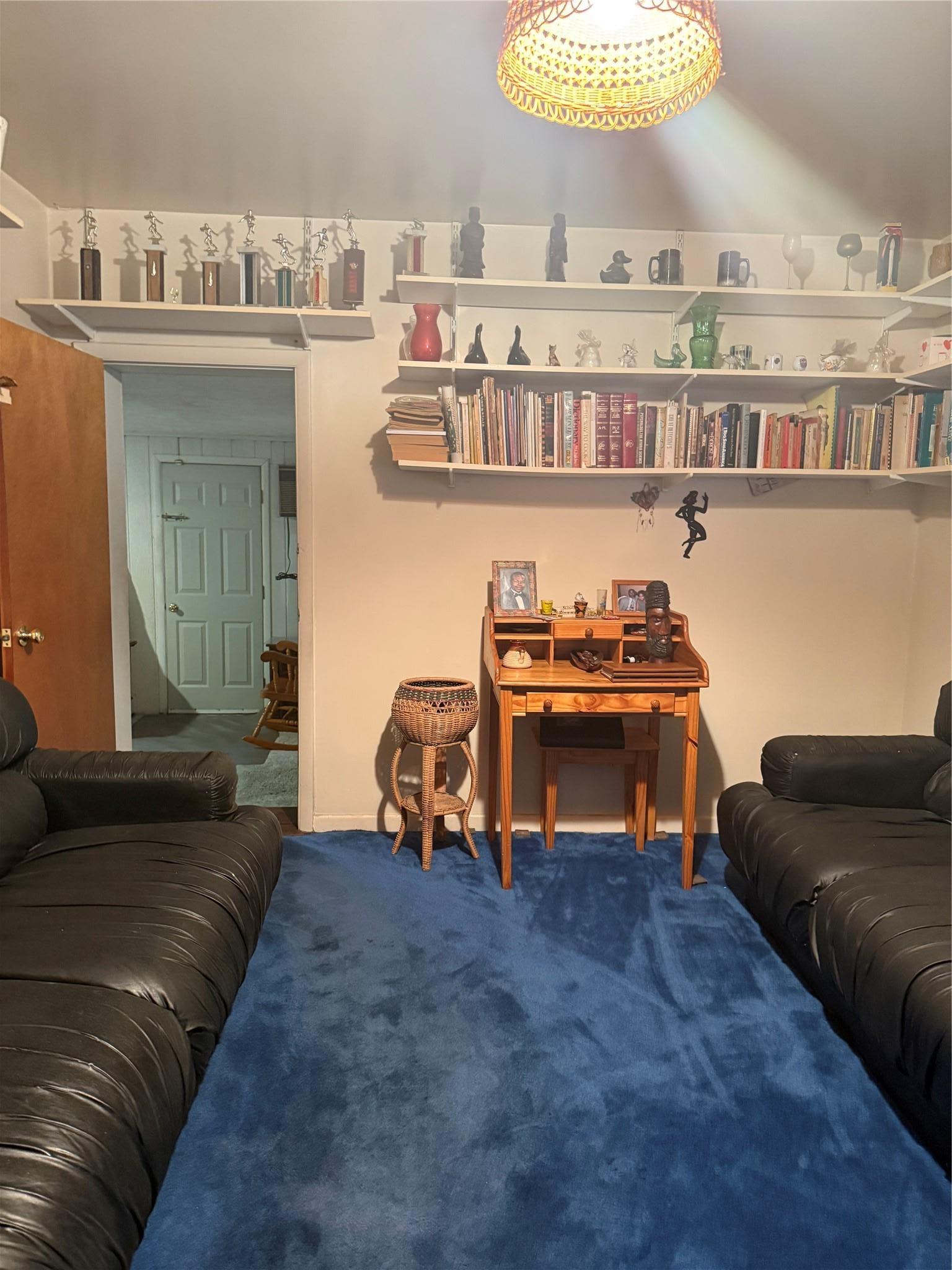 36th Ave, Bayside, NY 11361