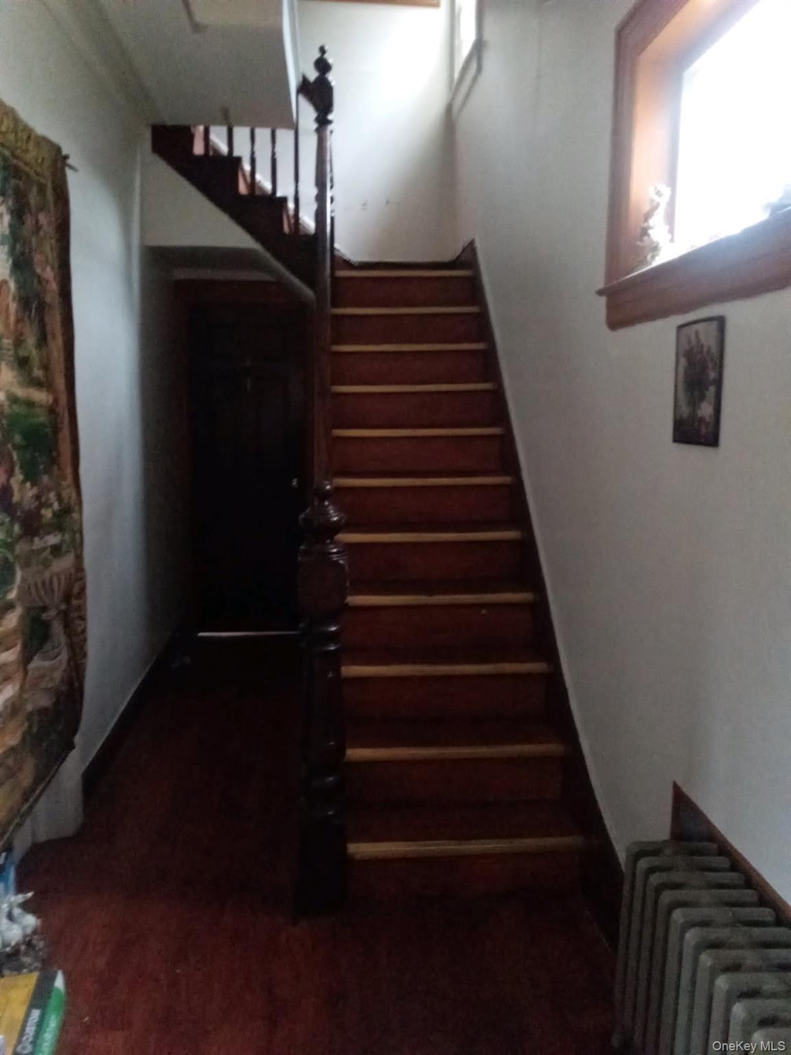 90th St, Woodhaven, NY 11421