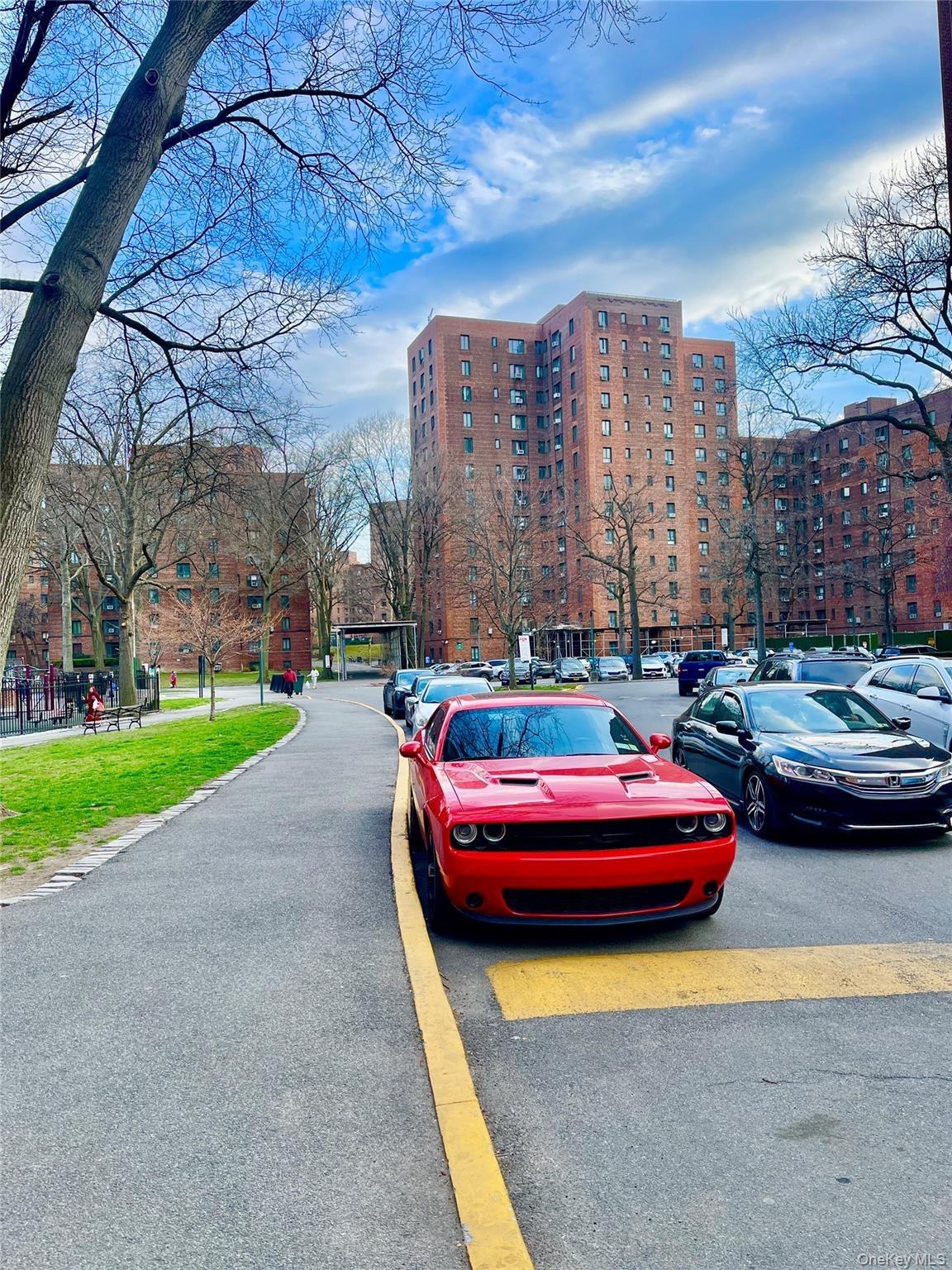 Metropolitan Ave, Bronx, NY 10462