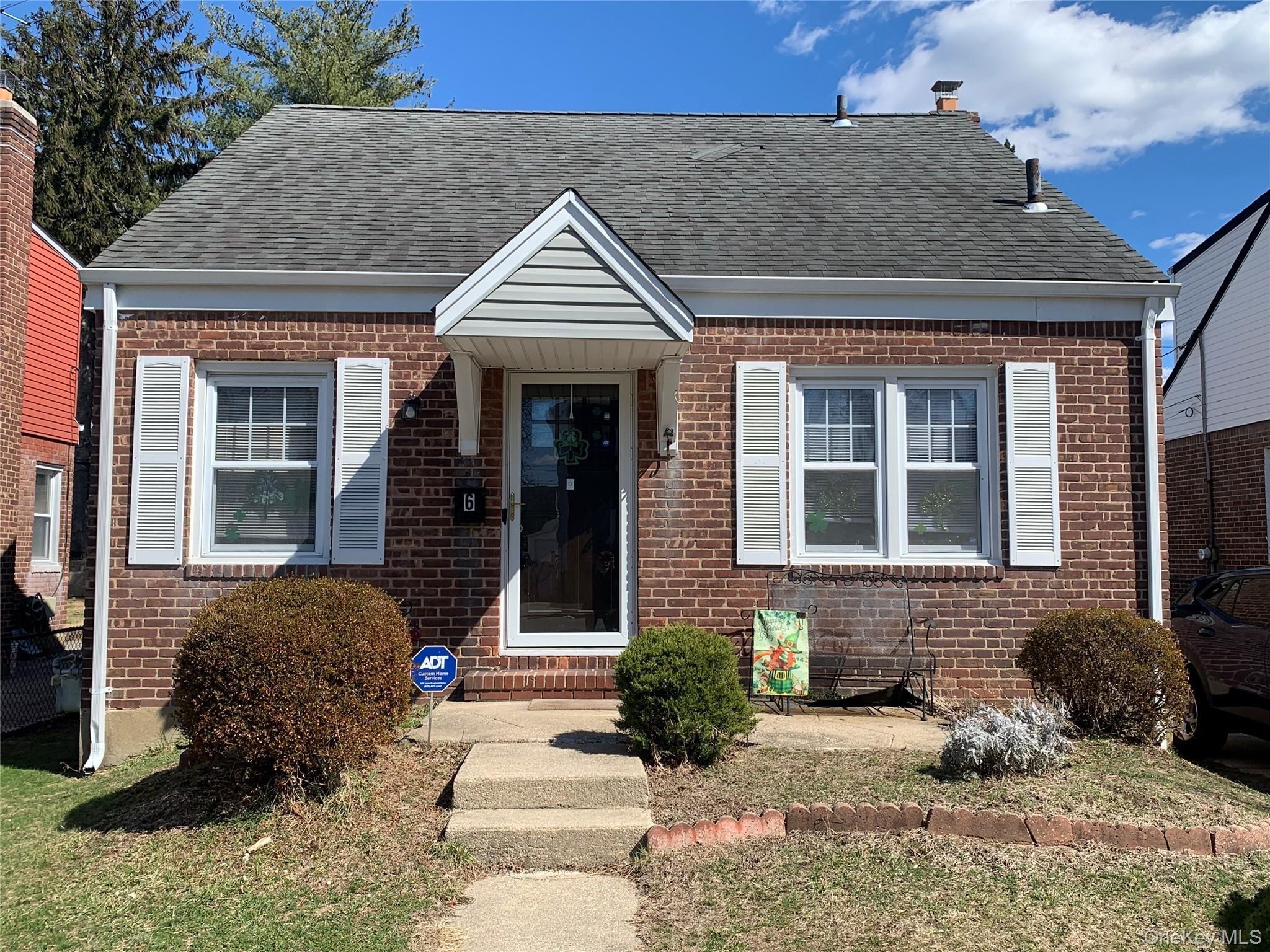 Wilton St, New Hyde Park, NY 11040