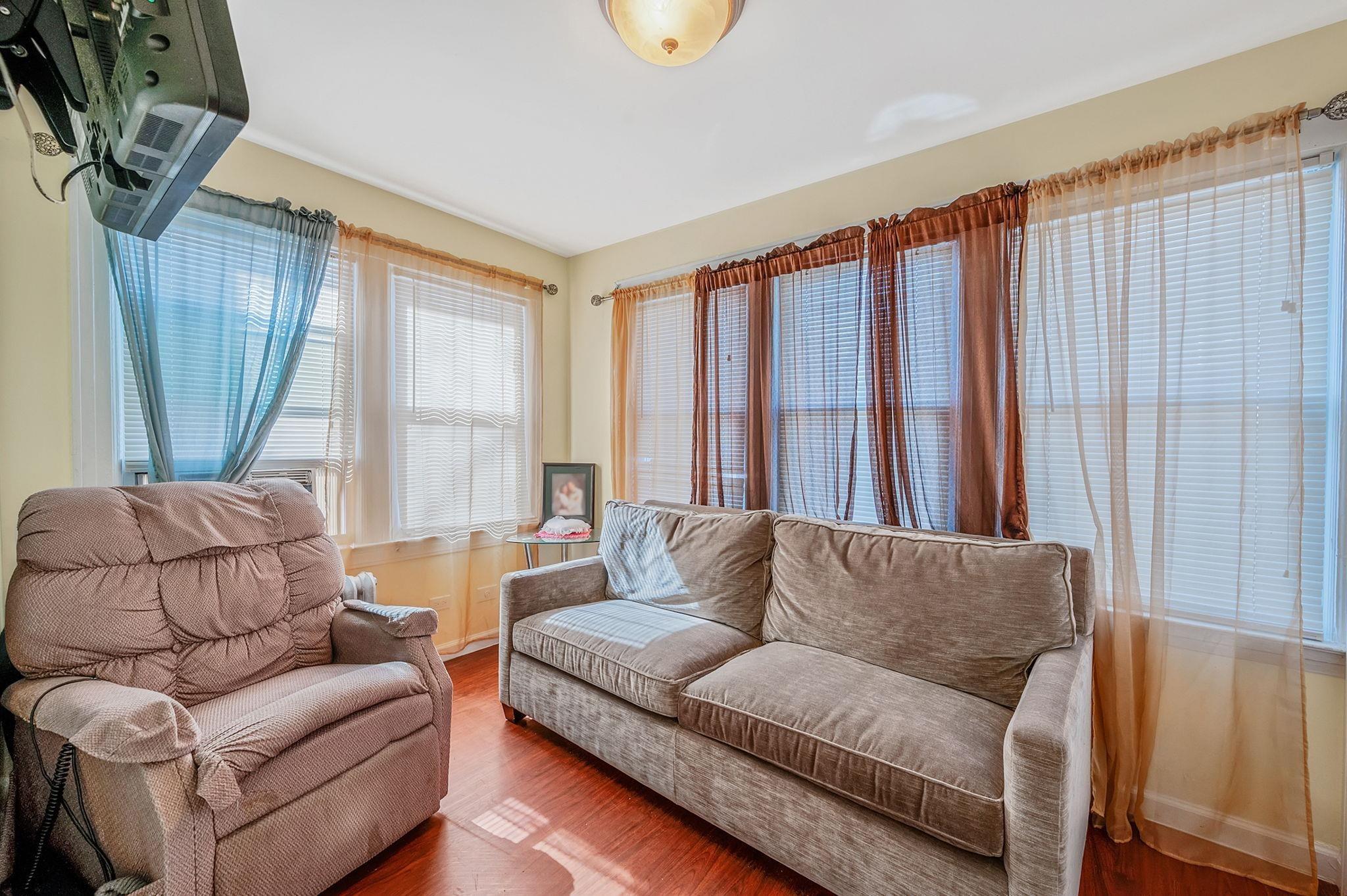 197th St, Saint Albans, NY 11412