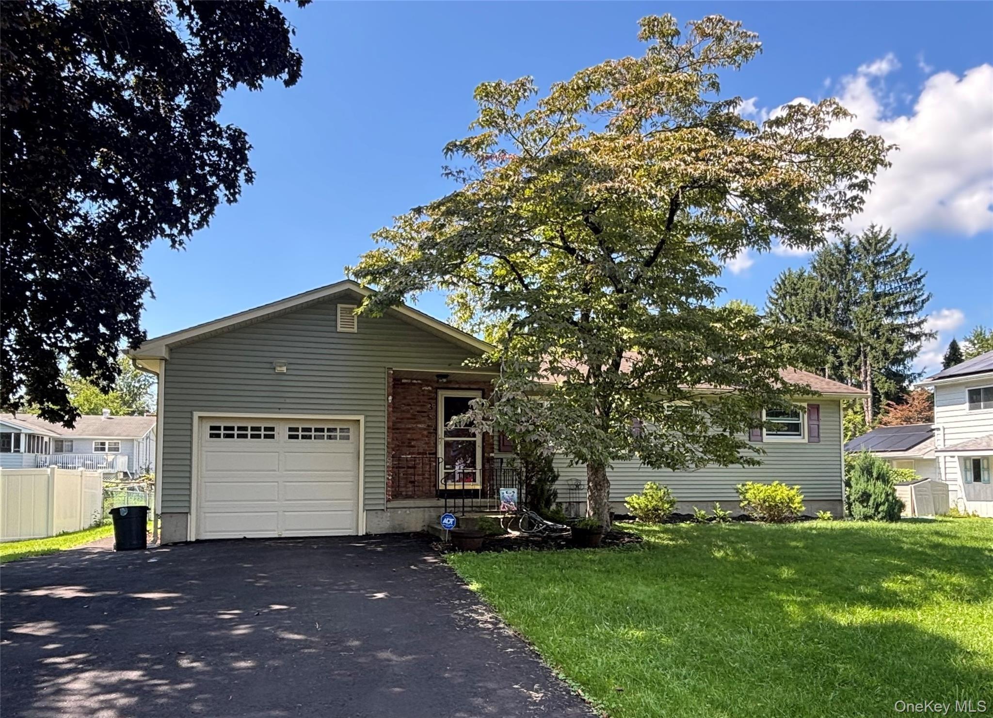 Allerton Ave, Middletown, NY 10940
