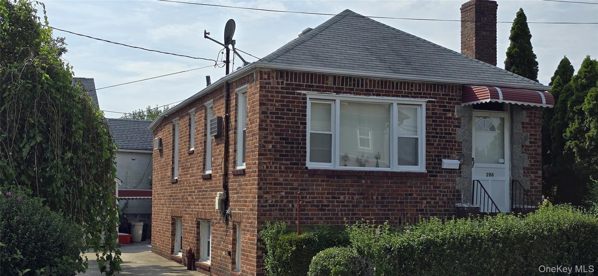 Evans Ave, Elmont, NY 11003