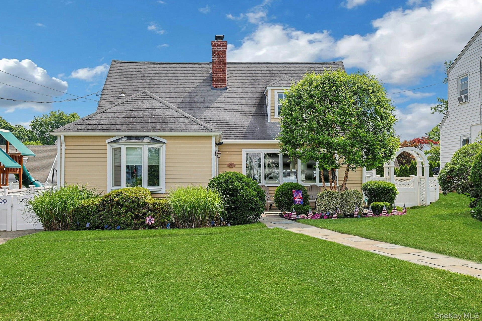 Knox Rd, Eastchester, NY 10709