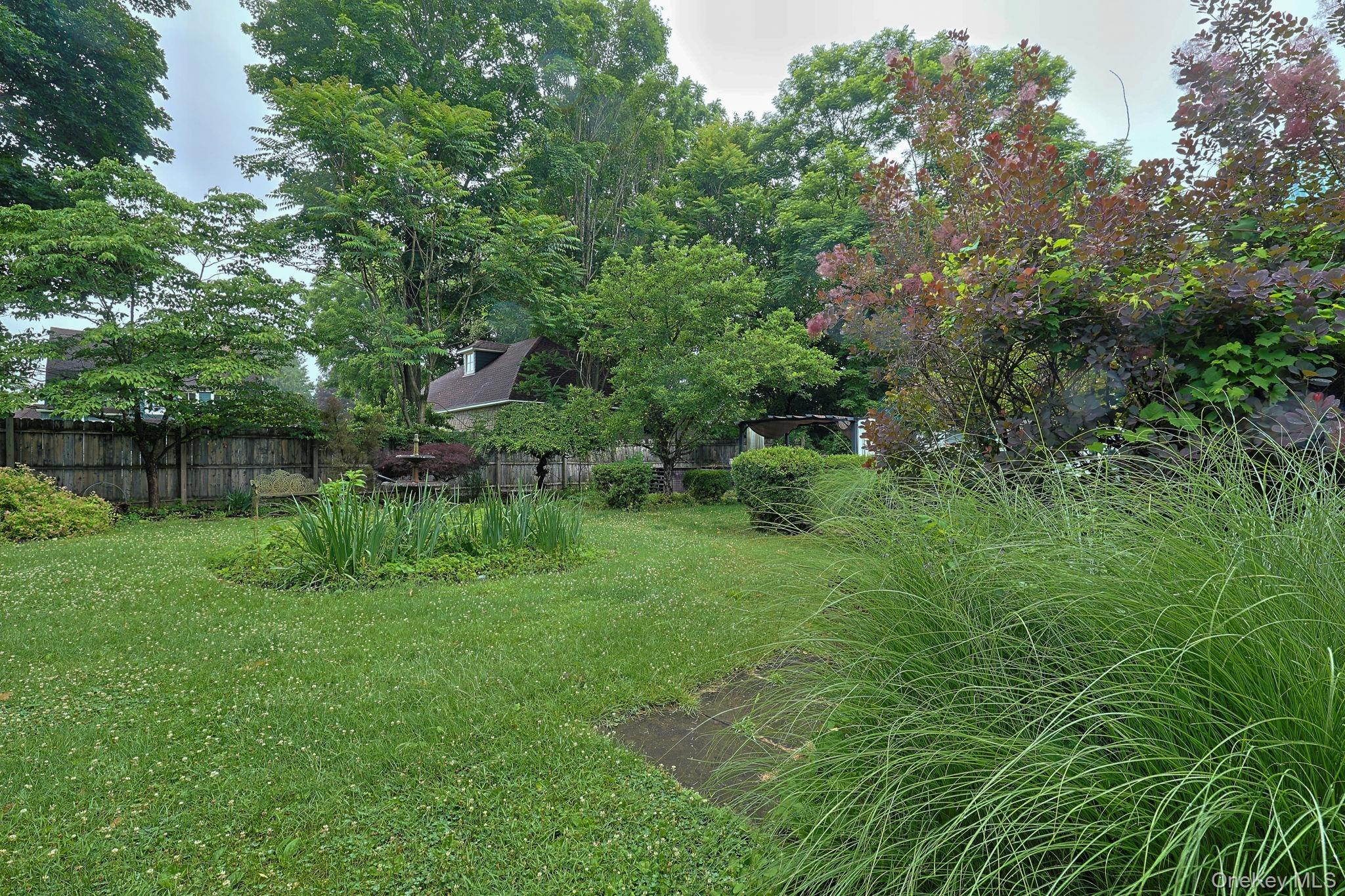 Bartlett St, Ellenville, NY 12428