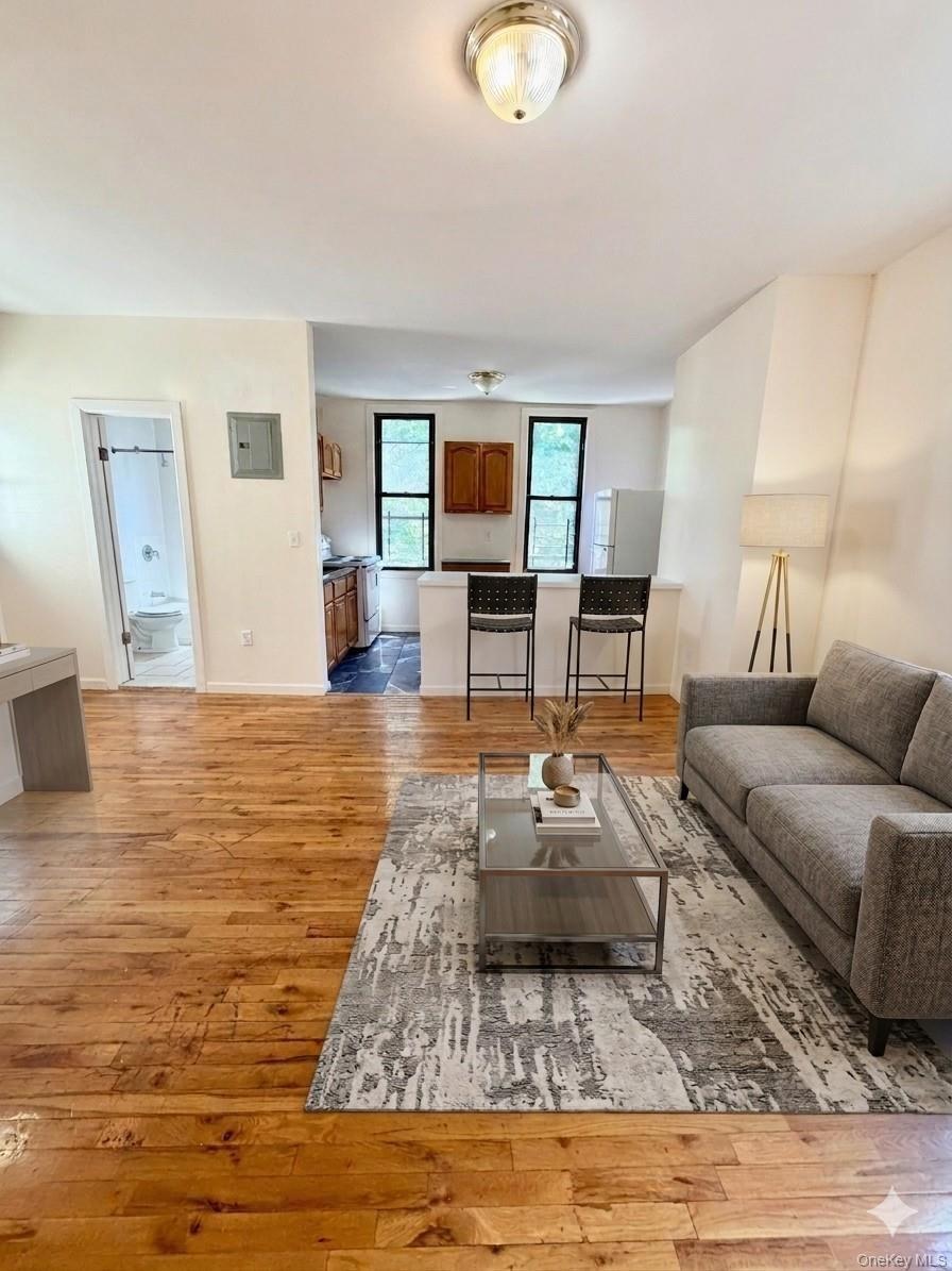 Bassford Ave, Bronx, NY 10458