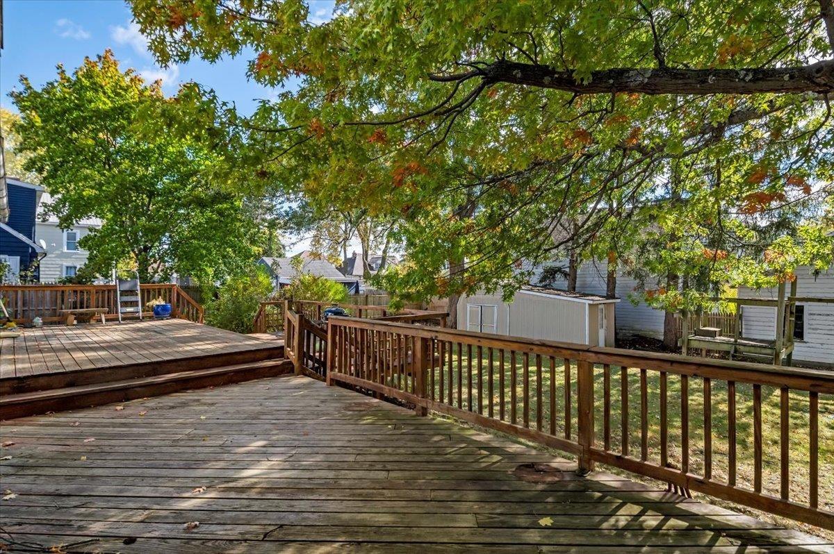 Charles St, Hudson, NY 12534