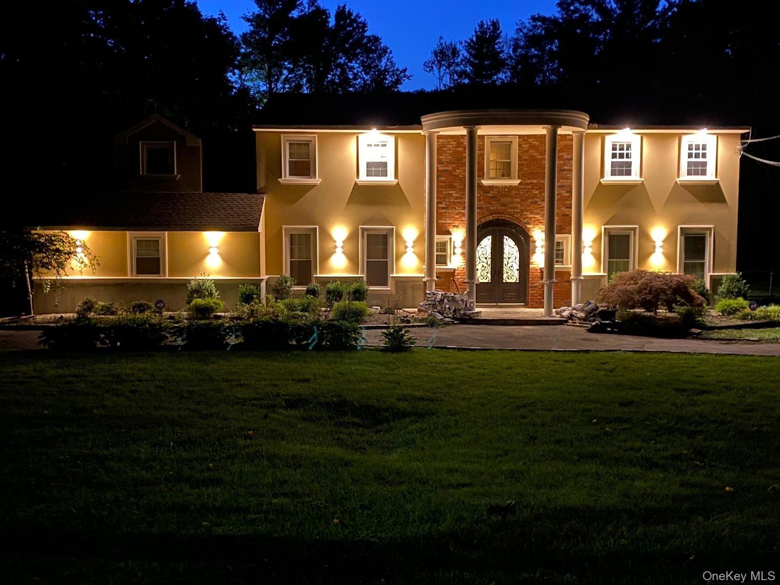 Caledonia Rd, Dix Hills, NY 11746